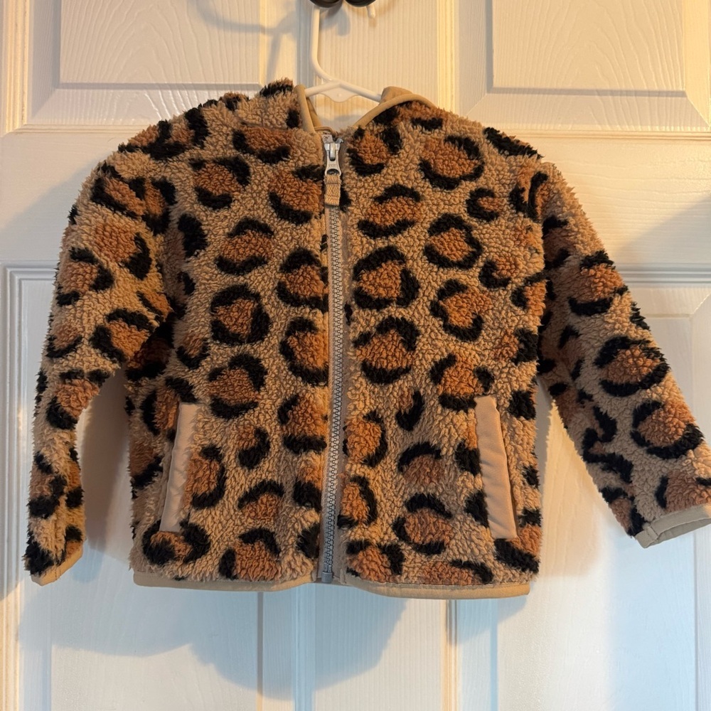 Carter’s Toddler Girl 2T Leopard Sherpa Zip Hoodie Jacket Fuzzy‎ Fleece Coat